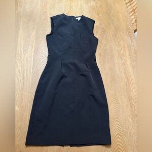 H&M black dress, perfect for work & business meetings.